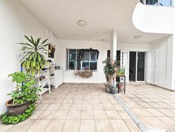 Highland Road (D19), Terrace #471558501